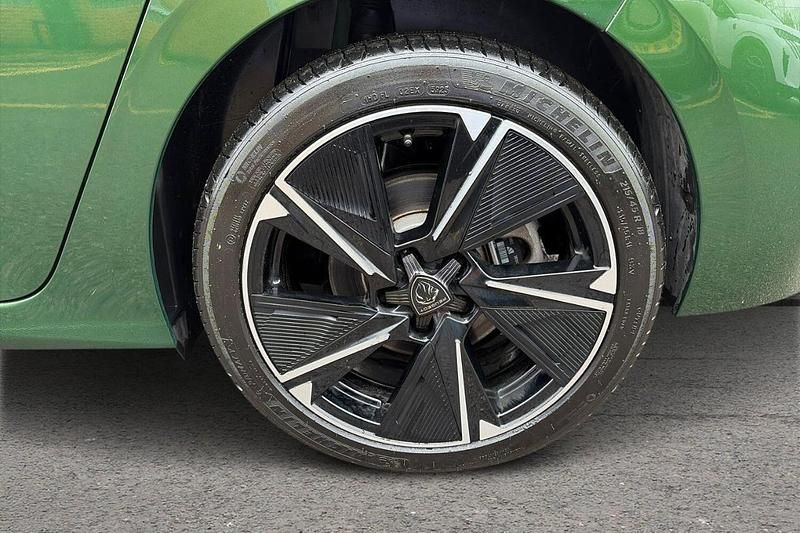 Used Peugeot e-308 GT 114 kW (156 HP) 2025 Green Hatchback