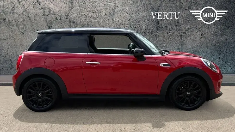 Used Mini Cooper Classic 136 HP (100 kW) 2020 Red Hatchback