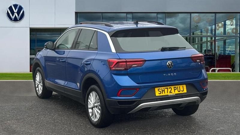 Used VW T-Roc Life 150 HP (110 kW) 2023 Ravenna blue SUV