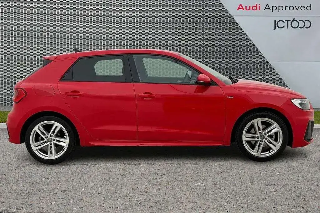 Used Audi A1 S-Line 113 HP (83 kW) 2020 Red SUV