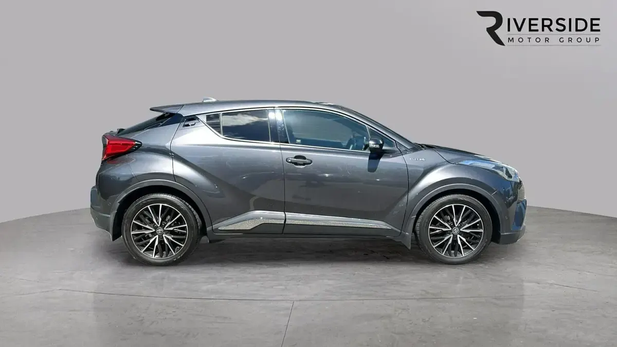 Used Toyota C-HR 122 HP (89 kW) 2017 Grey SUV