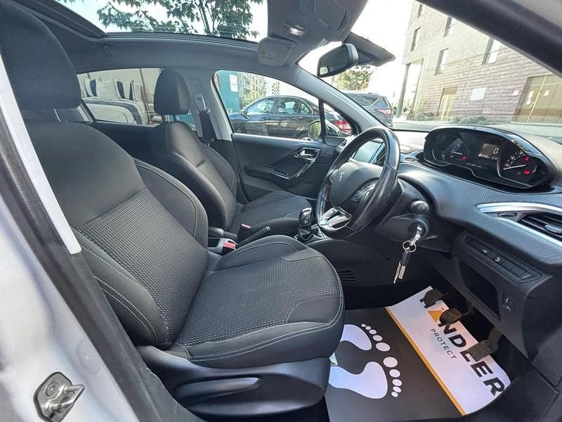 Used Peugeot 208 Allure Premium 2018 White Hatchback