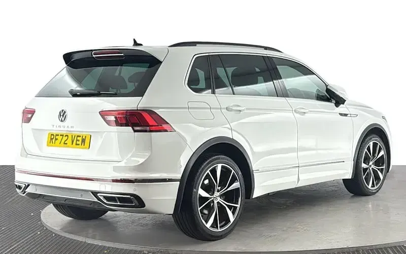 Usado VW Tiguan R-line 150 HP (110 kW) 2023 Branco SUV