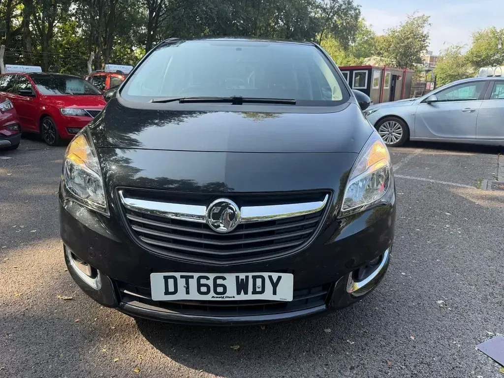 Used Vauxhall Meriva 100 HP (73 kW) 2017 Black MPV