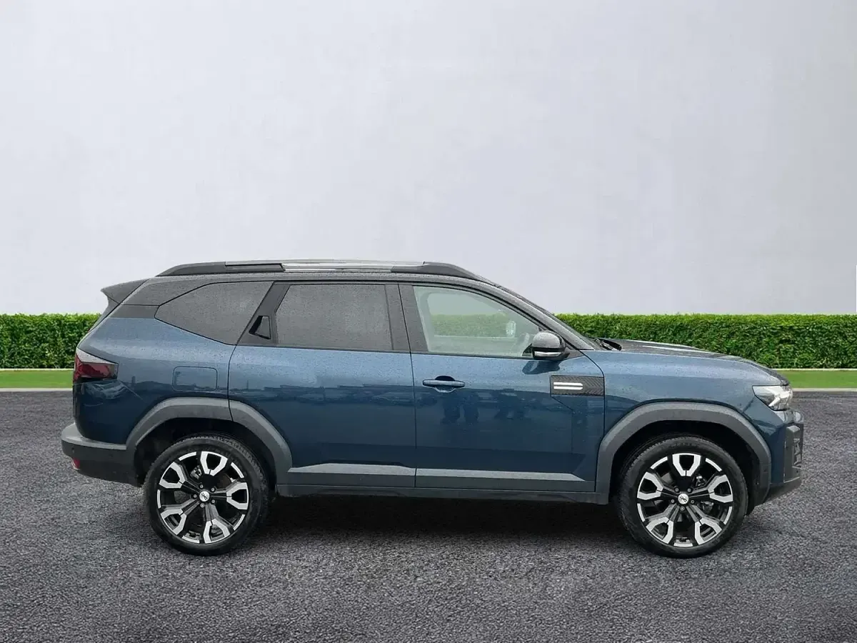 Used Dacia Bigster Journey 156 HP (114 kW) 2025 Blue SUV