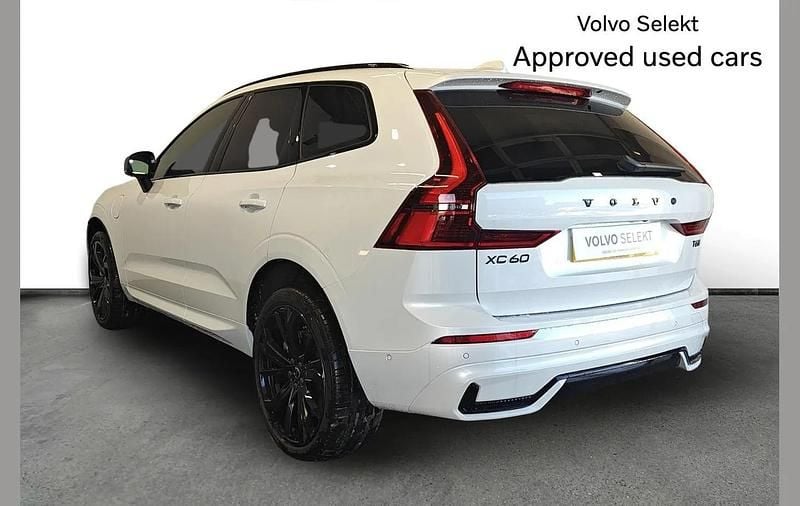 New Volvo XC60 Plus 345 HP (253 kW) 2025 White SUV
