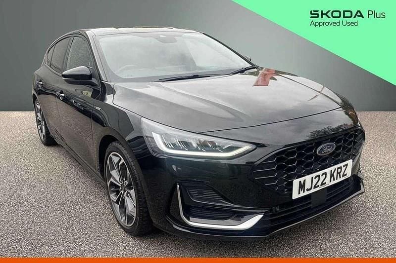 Black Used 2022 Ford Focus ST-Line Hatchback | £15,995 (Fair price) - Image 1/4