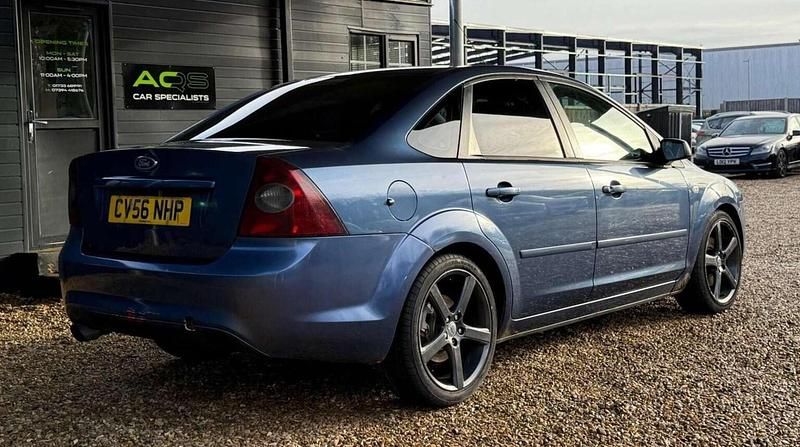 Used Ford Focus Ghia 145 HP (106 kW) 2006 Blue Sedan