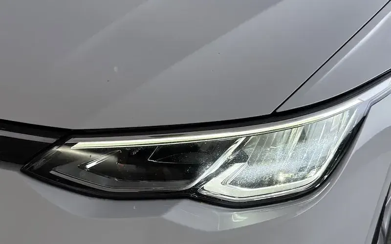 Used VW Golf VII S 131 HP (96 kW) 2021 White Hatchback