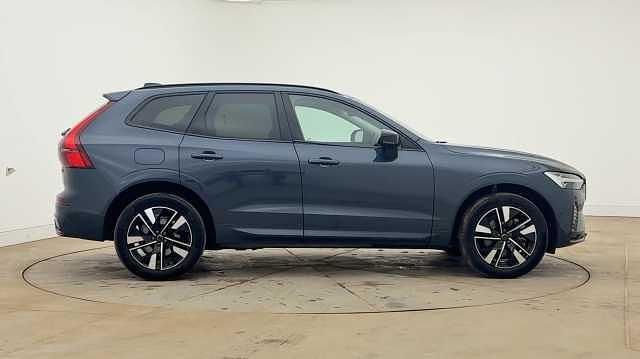 Used Volvo XC60 Plus 247 HP (181 kW) 2025 Blue SUV