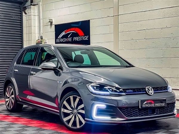 Grey Used 2018 VW Golf VII Advance Hatchback | £13,995 (Fair price) - Image 1/1