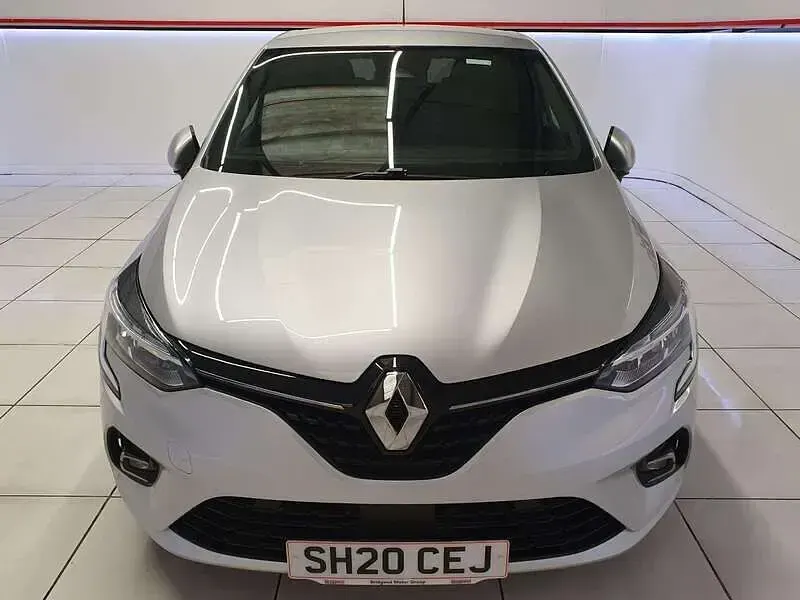 Used Renault Clio Iconic 100 HP (73 kW) 2020 Silver Hatchback