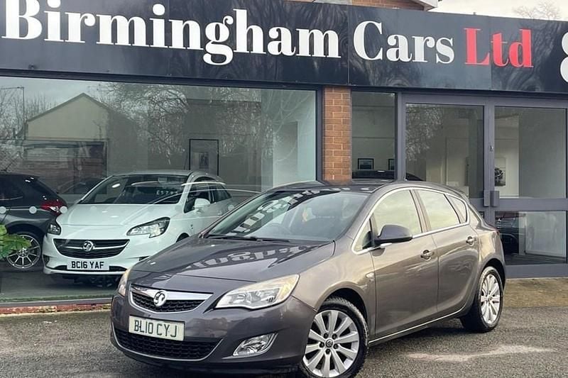 Grey Used 2010 Vauxhall Astra Hatchback | £1,500 (Good price) - Image 1/1