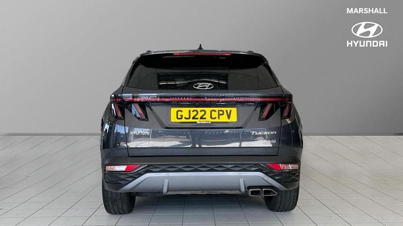 Usado Hyundai Tucson Premium 230 CV (169 kW) 2022 Gris SUV