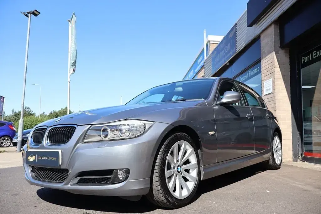 Used BMW 320 184 HP (135 kW) 2010 Grey Sedan