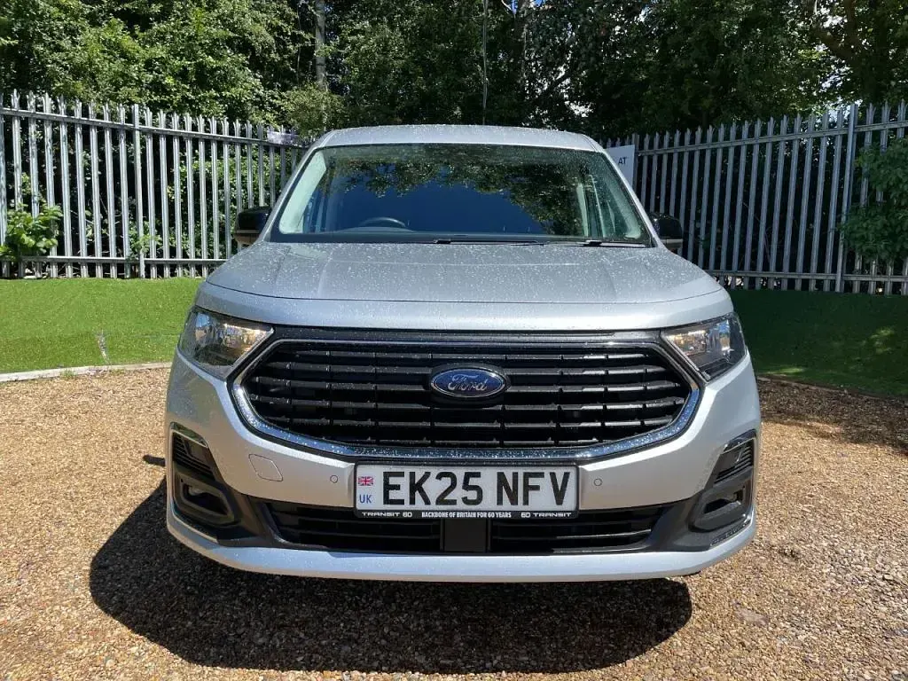 Used Ford Transit Connect Limited 150 HP (110 kW) 2025 Silver MPV