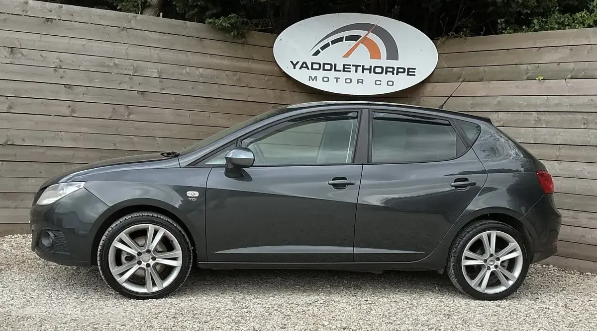 Używany Seat Ibiza Sport 105 KM (77 kW) 2011 Szary Hatchback