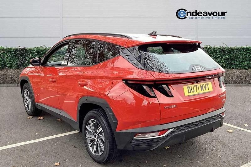 Used Hyundai Tucson SE 230 HP (169 kW) 2021 Red SUV