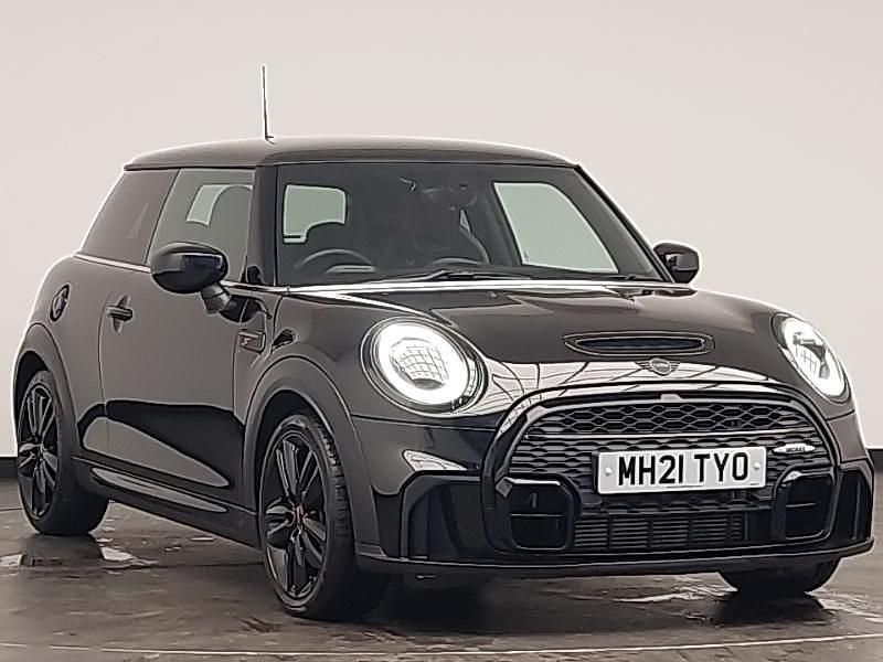 Black Used 2021 Mini Cooper Clubman Sport Estate | £19,898 (Super price) - Image 1/4