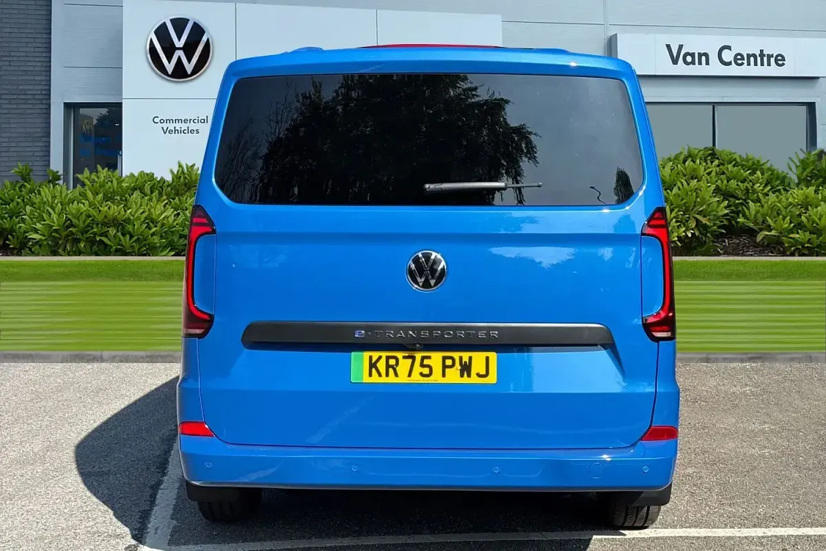New VW T7 Pro 160 kW (218 HP) 2025 Blue Van