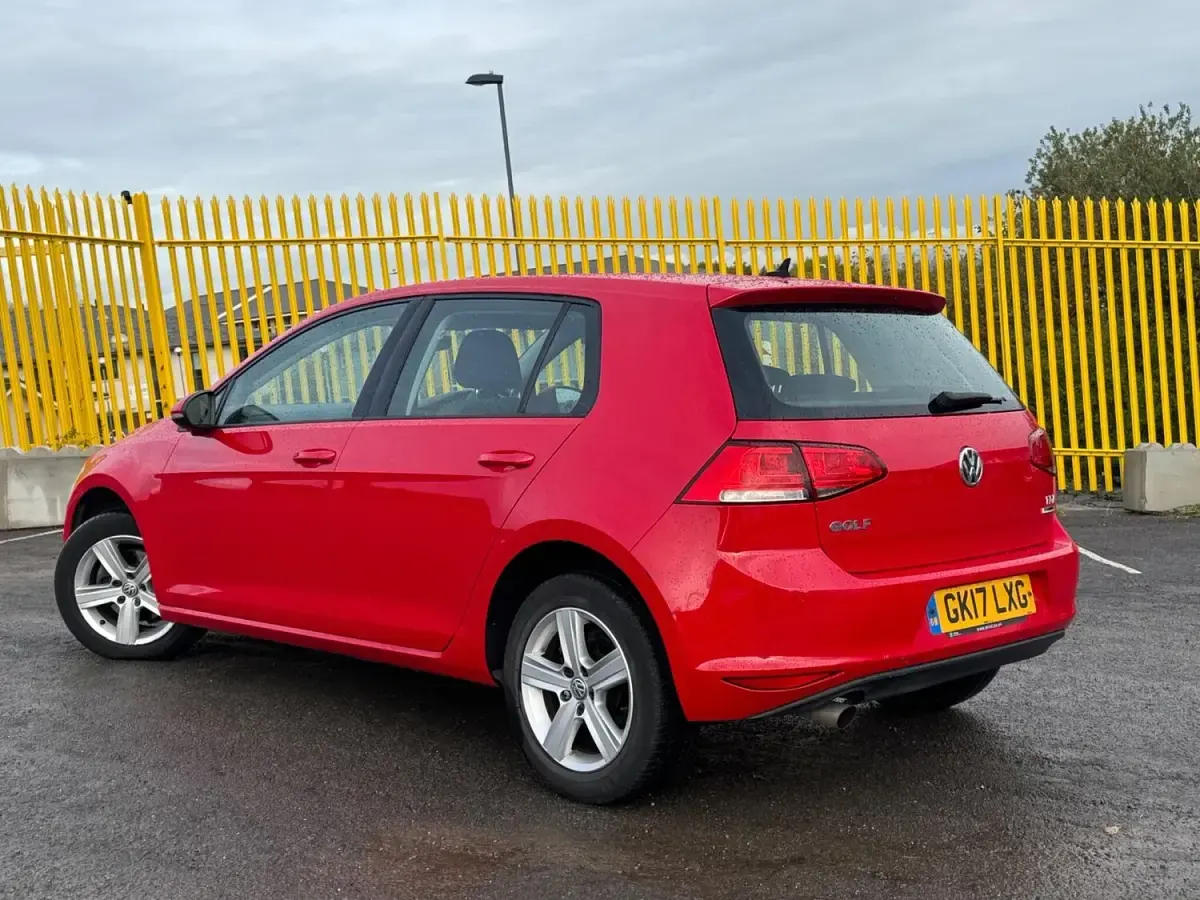 Used VW Golf VII Edition 110 HP (80 kW) 2017 Red Hatchback