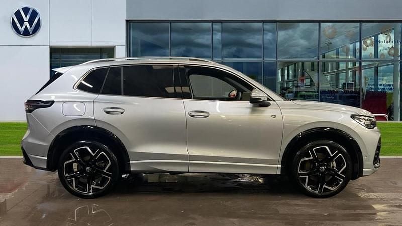 Used VW Tiguan R-line 204 HP (150 kW) 2026 Oyster silver metallic SUV
