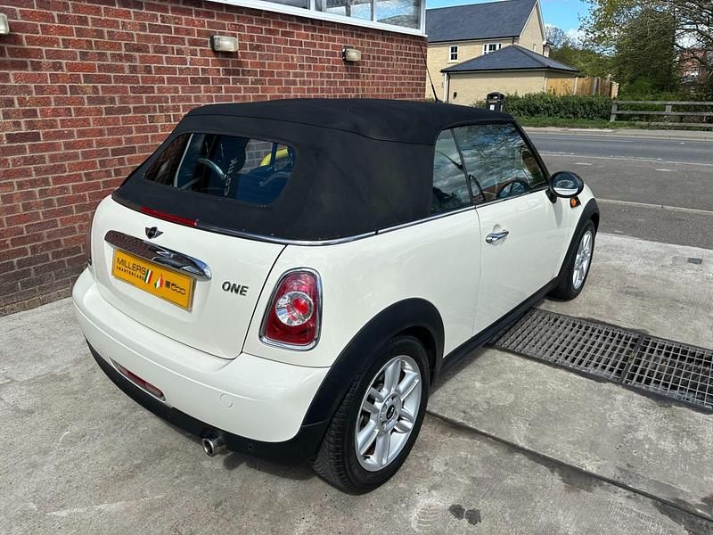 Usado Mini ONE 98 CV (72 kW) 2011 Blanco Utilitario