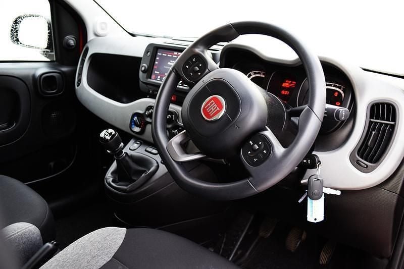 Used Fiat Panda City Life 70 HP (51 kW) 2022 Red Hatchback