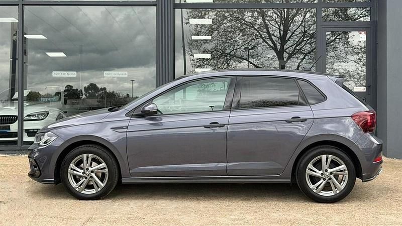 Begagnad VW Polo R-line 2023 Grå Halvkombi