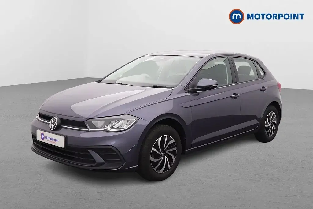 Begagnad VW Polo Life 2024 Grå Halvkombi