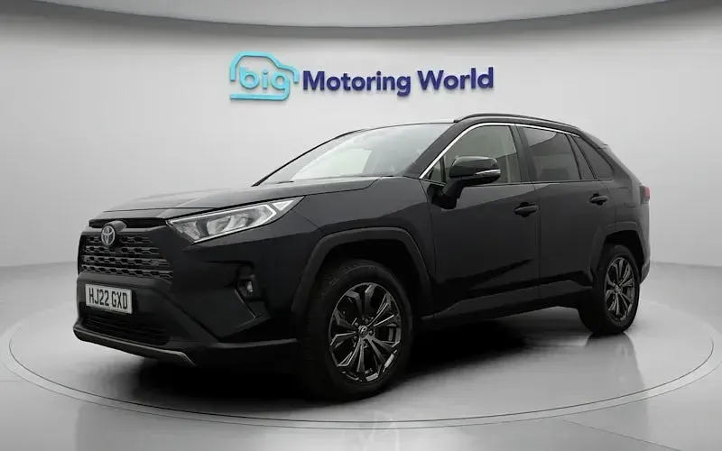 Usado Toyota RAV4 Design 218 HP (160 kW) 2025 SUV