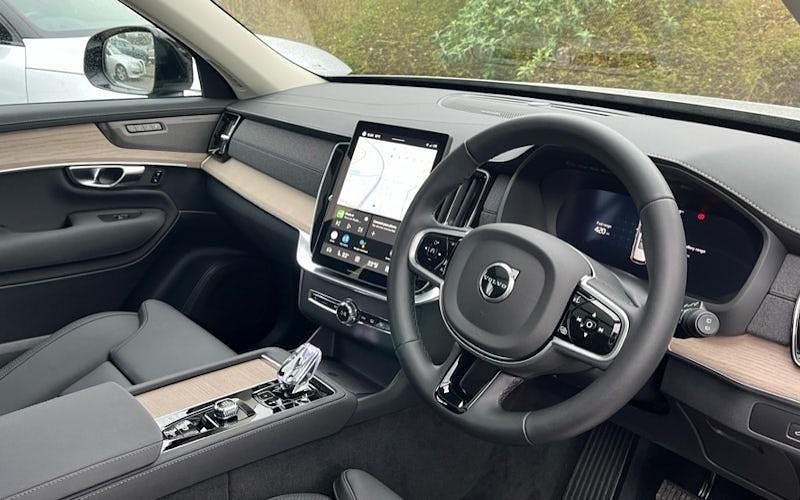 Used Volvo XC90 Plus 455 HP (334 kW) 2025 Silver dawn SUV