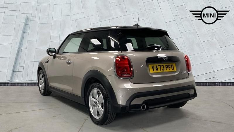 Używany Mini Cooper Classic 134 KM (98 kW) 2023 Szary Hatchback