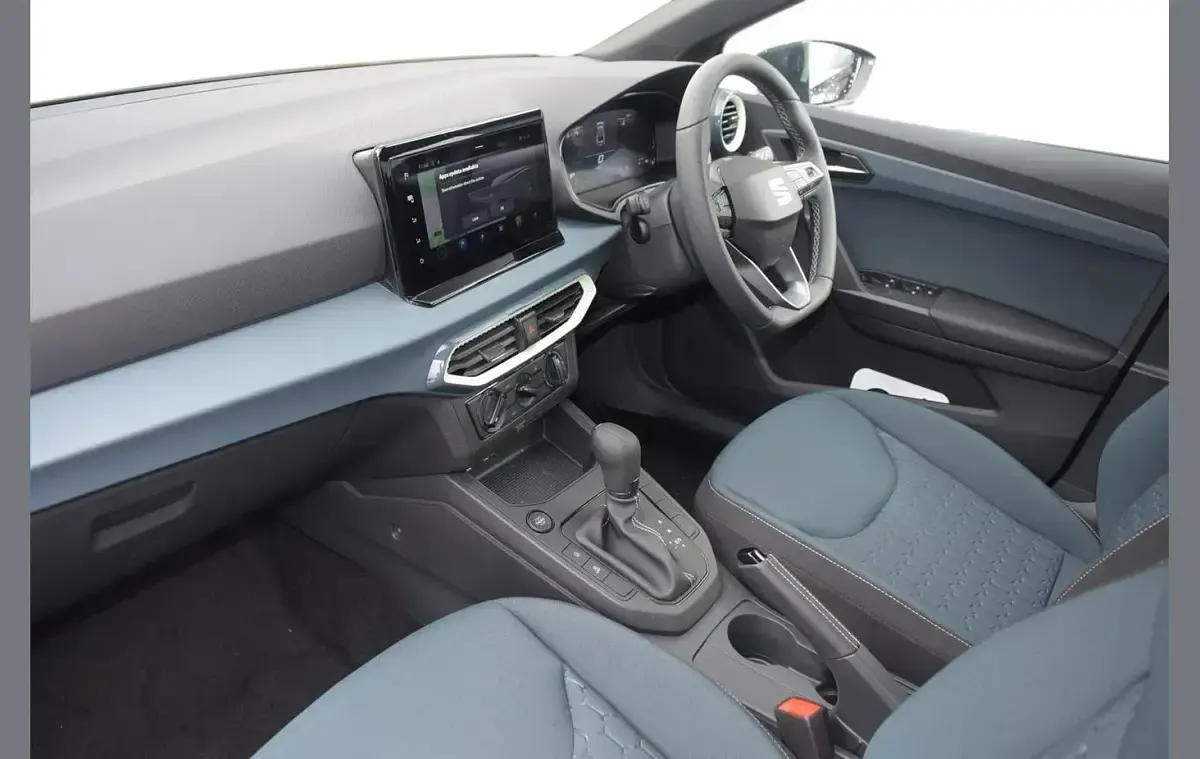 Nuevo Seat Ibiza SE Technology 115 CV (84 kW) 2026 Gris Utilitario