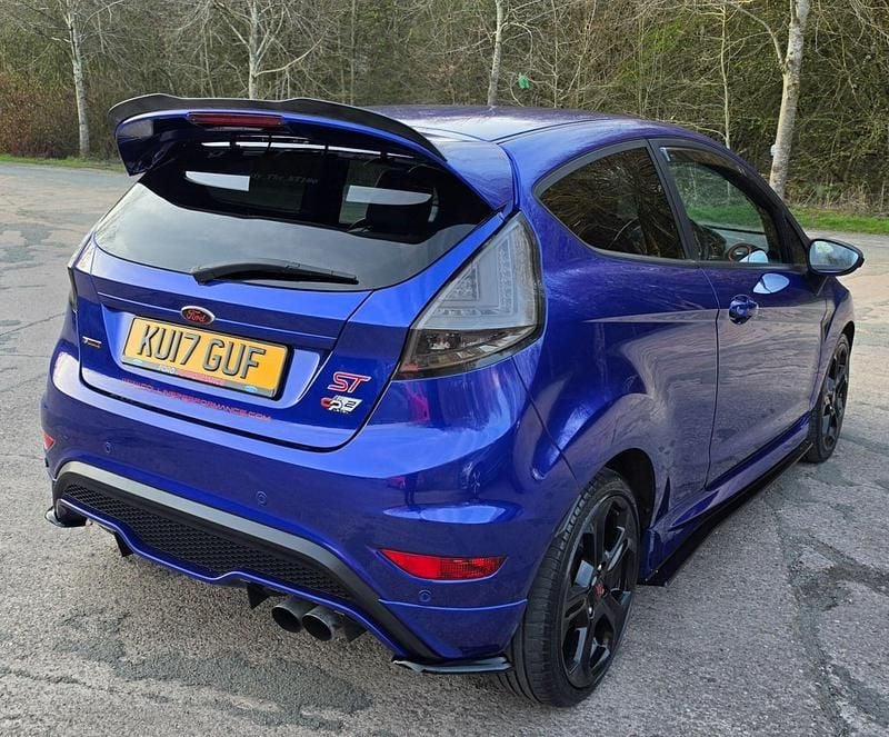 Used Ford Fiesta ST 2017 Blue Hatchback