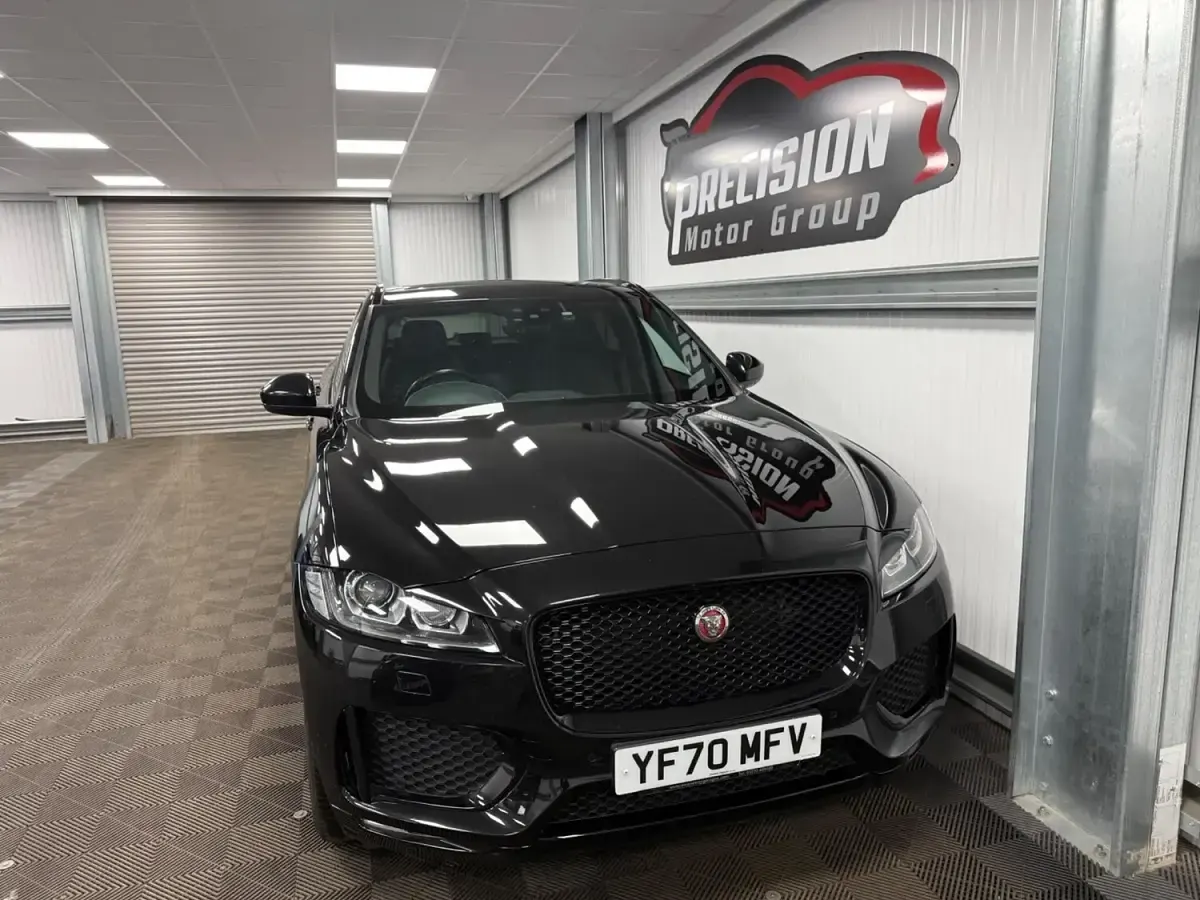 Used Jaguar F-Pace Chequered Flag 180 HP (132 kW) 2020 Black SUV