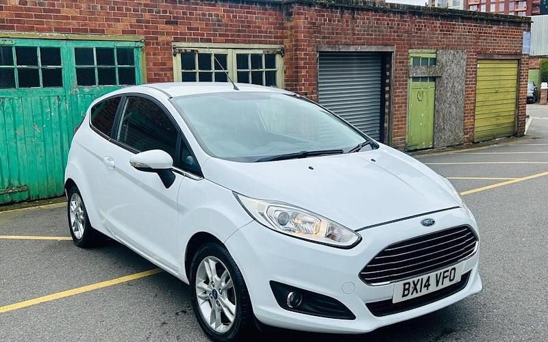 Usado Ford Fiesta Zetec 101 HP (74 kW) 2017 Citadino