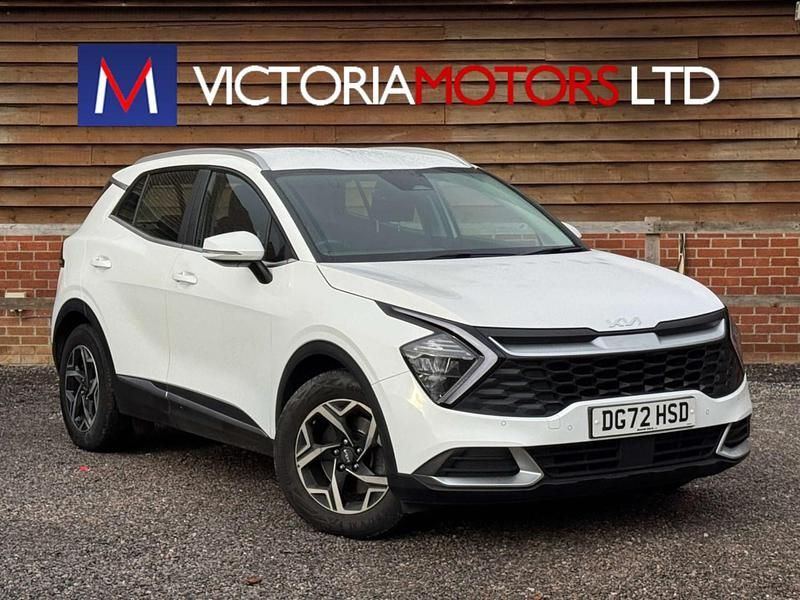 White Used 2022 Kia Sportage SUV | £16,995 (Super price) - Image 1/2