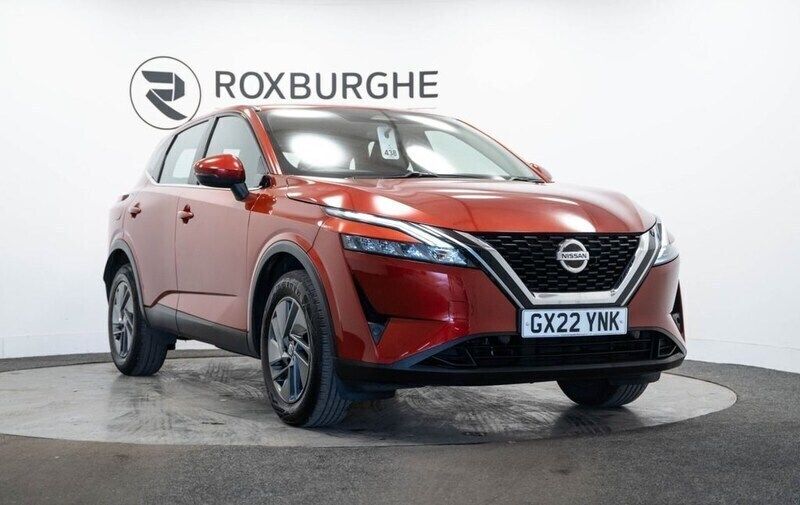 Red Used 2022 Nissan Qashqai Acenta Premium SUV | £12,995 (Super price) - Image 1/4