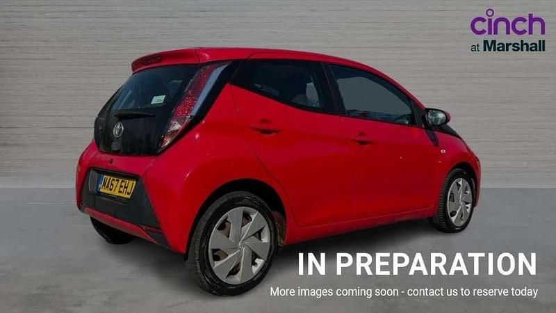 Used Toyota Aygo X-play 69 HP (50 kW) 2017 Red Hatchback