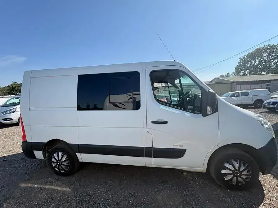 Used Vauxhall Movano 100 HP (73 kW) 2013 White MPV