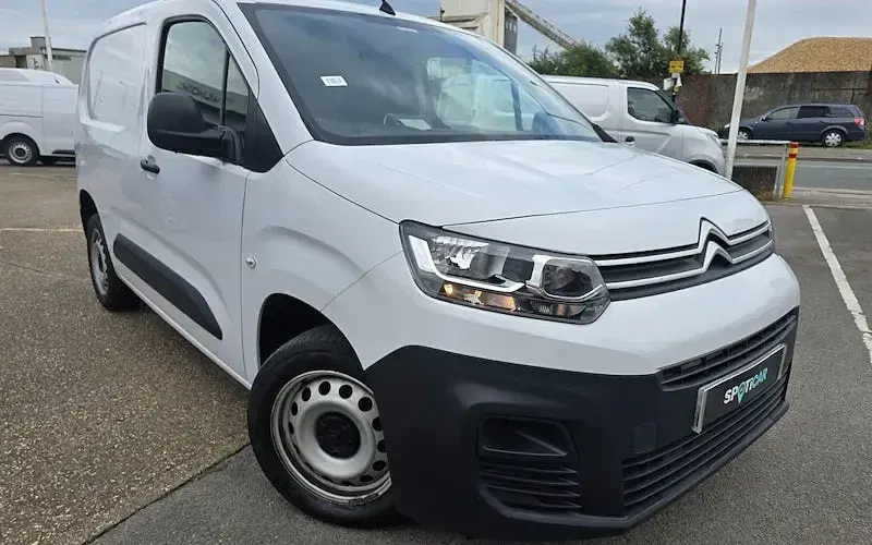 Used Citroën Berlingo PureTech 110 HP (80 kW) 2023 MPV
