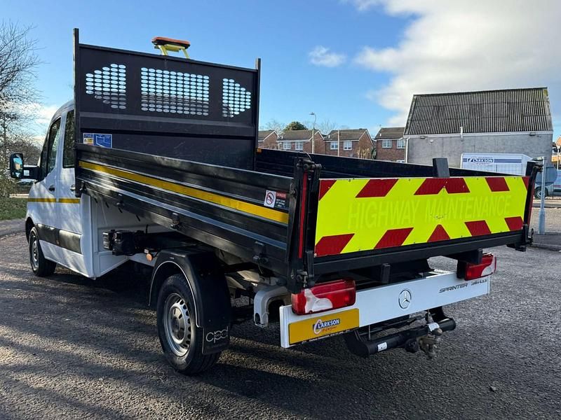 Used Mercedes Sprinter Progressive 140 HP (102 kW) 2023 White Van