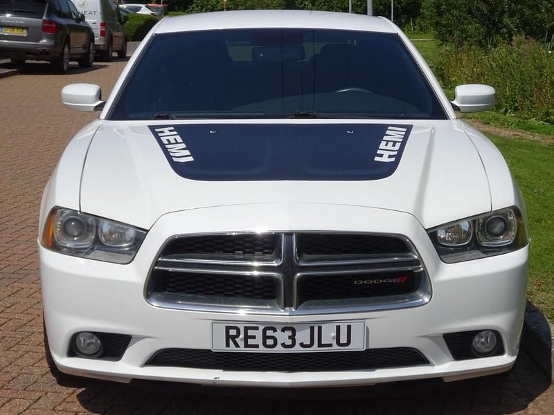 Used Dodge Charger 380 HP (279 kW) 2014 White Sedan