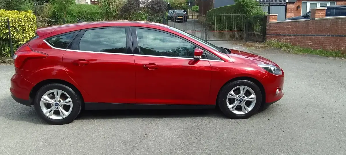 Used Ford Focus Zetec 2013 Red Hatchback
