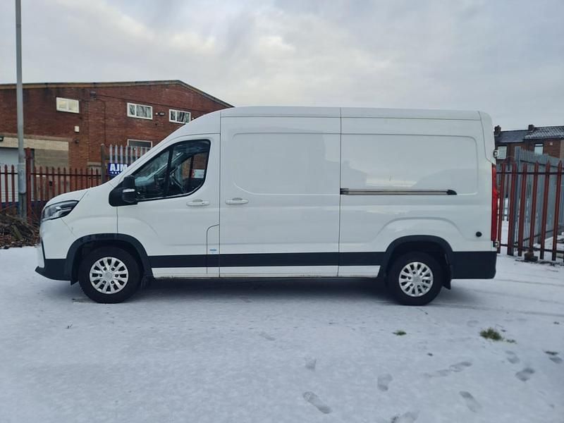 Used Maxus V90 204 HP (150 kW) 2023 White Van