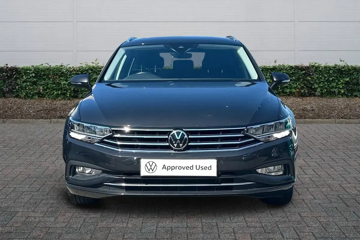 Used VW Passat SEL 150 HP (110 kW) 2021 Grey Estate