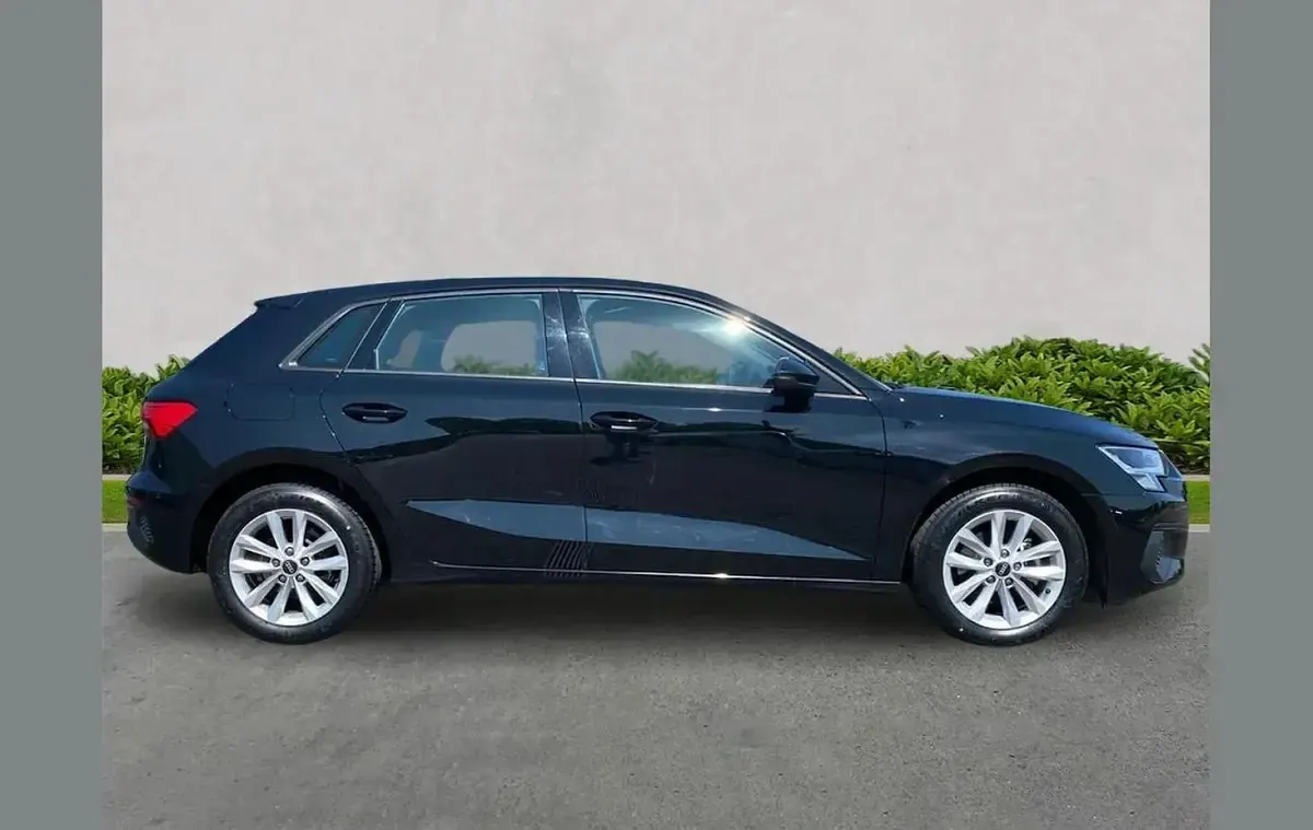 Used Audi A3 Advanced 110 HP (80 kW) 2023 Black Sedan