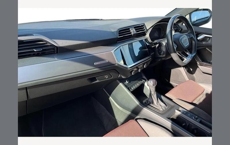 Used Audi Q3 S-Line 150 HP (110 kW) 2021 White SUV