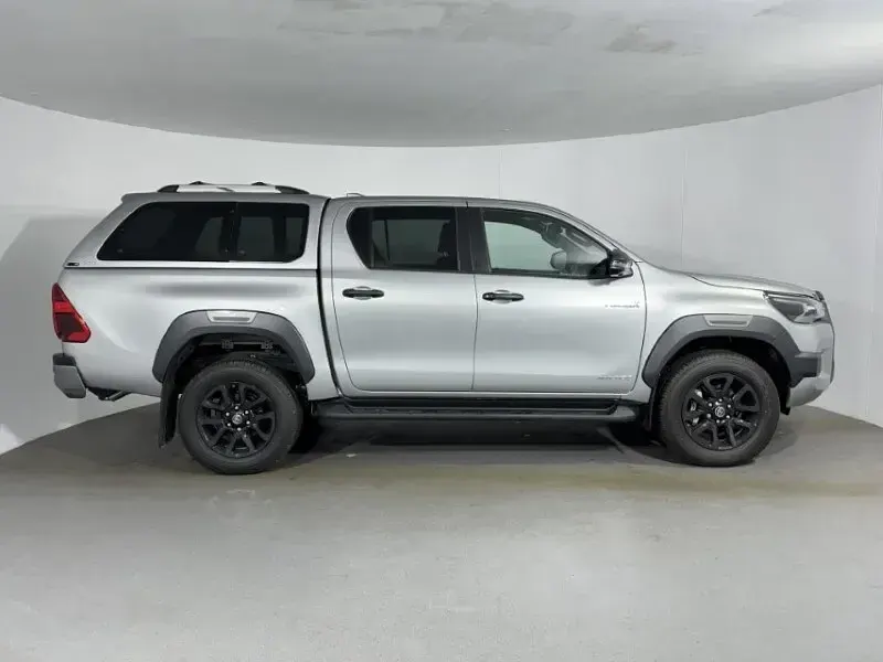 New Toyota HiLux 200 HP (147 kW) 2026 Silver Pickup